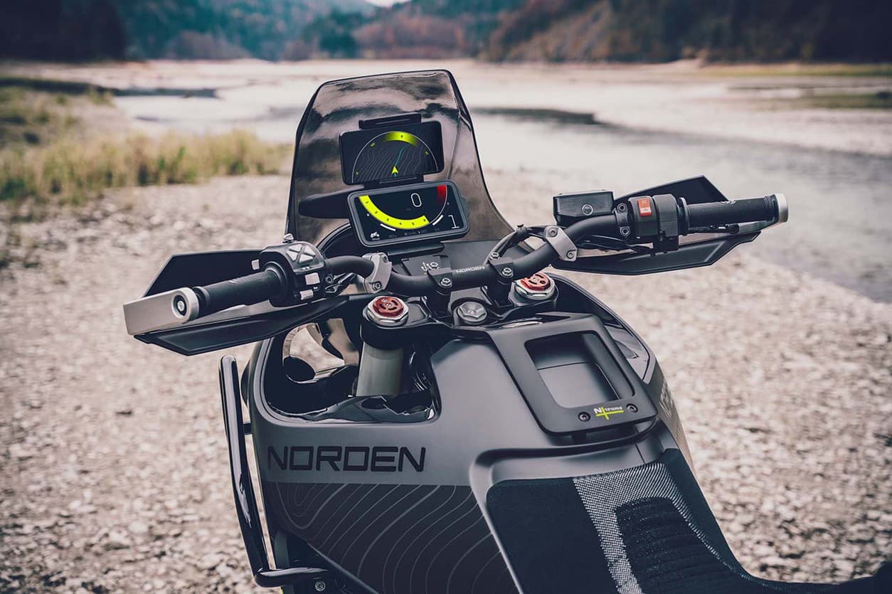 Он нужен каждому: Husqvarna заинтриговала новым турэндуро Norden 901 — 5