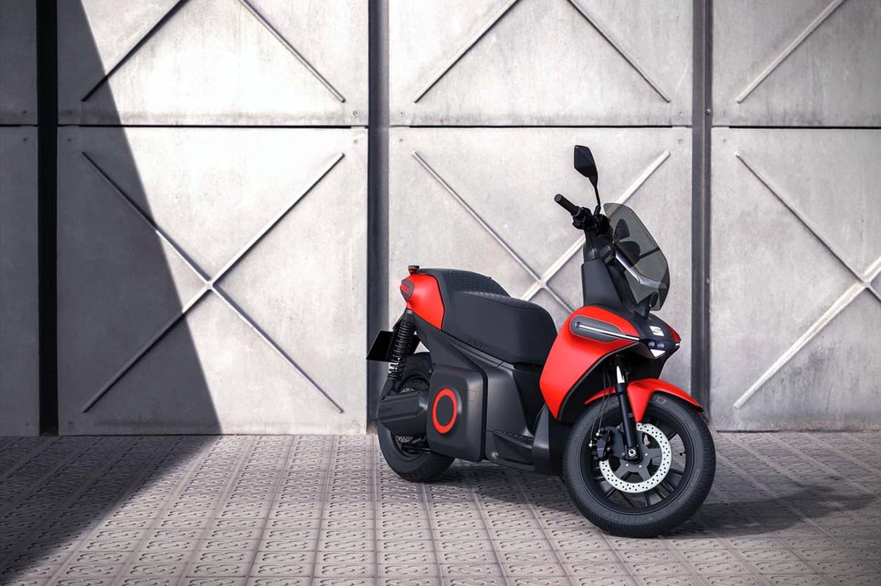 От автомобилей к электроскутерам: у SEAT появились двухколесные новинки — 8