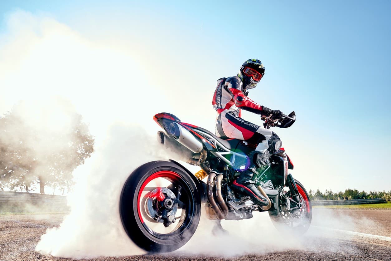 Ducati представила Hypermotard 950 RVE — 6