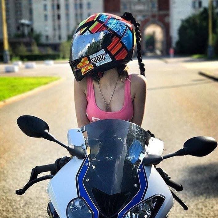 Красивые девочки на мотоциклах — 10