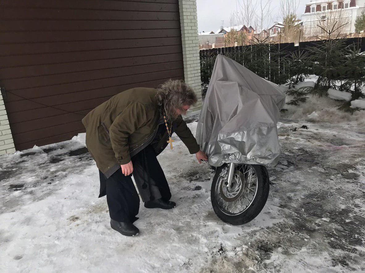 Священник продал свою Yamaha — 2