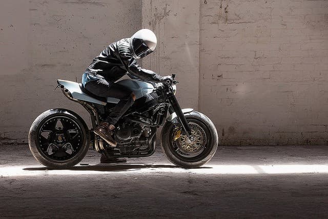 Кастом Honda CBR954RR — 10