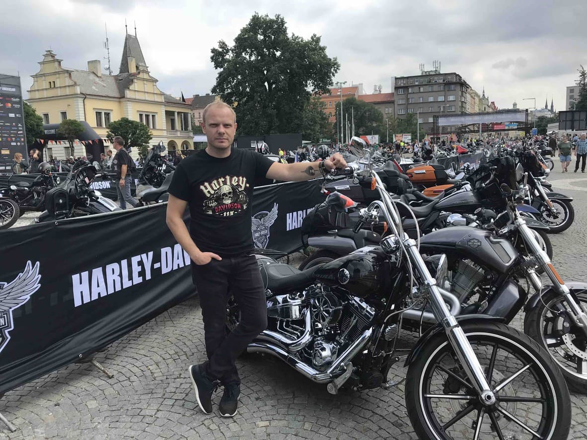 115 Harley Davidson - Praha. — 21