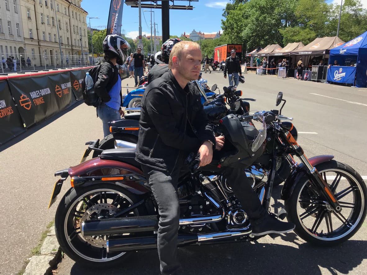 115 Harley Davidson - Praha. — 18