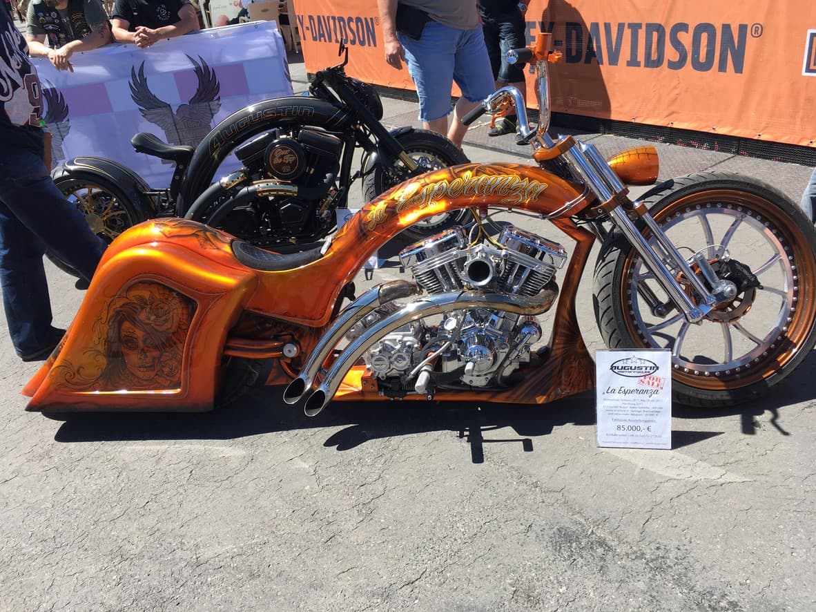 115 Harley Davidson - Praha. — 14