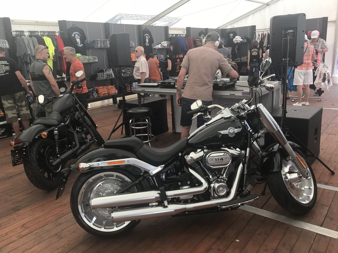 115 Harley Davidson - Praha. — 7