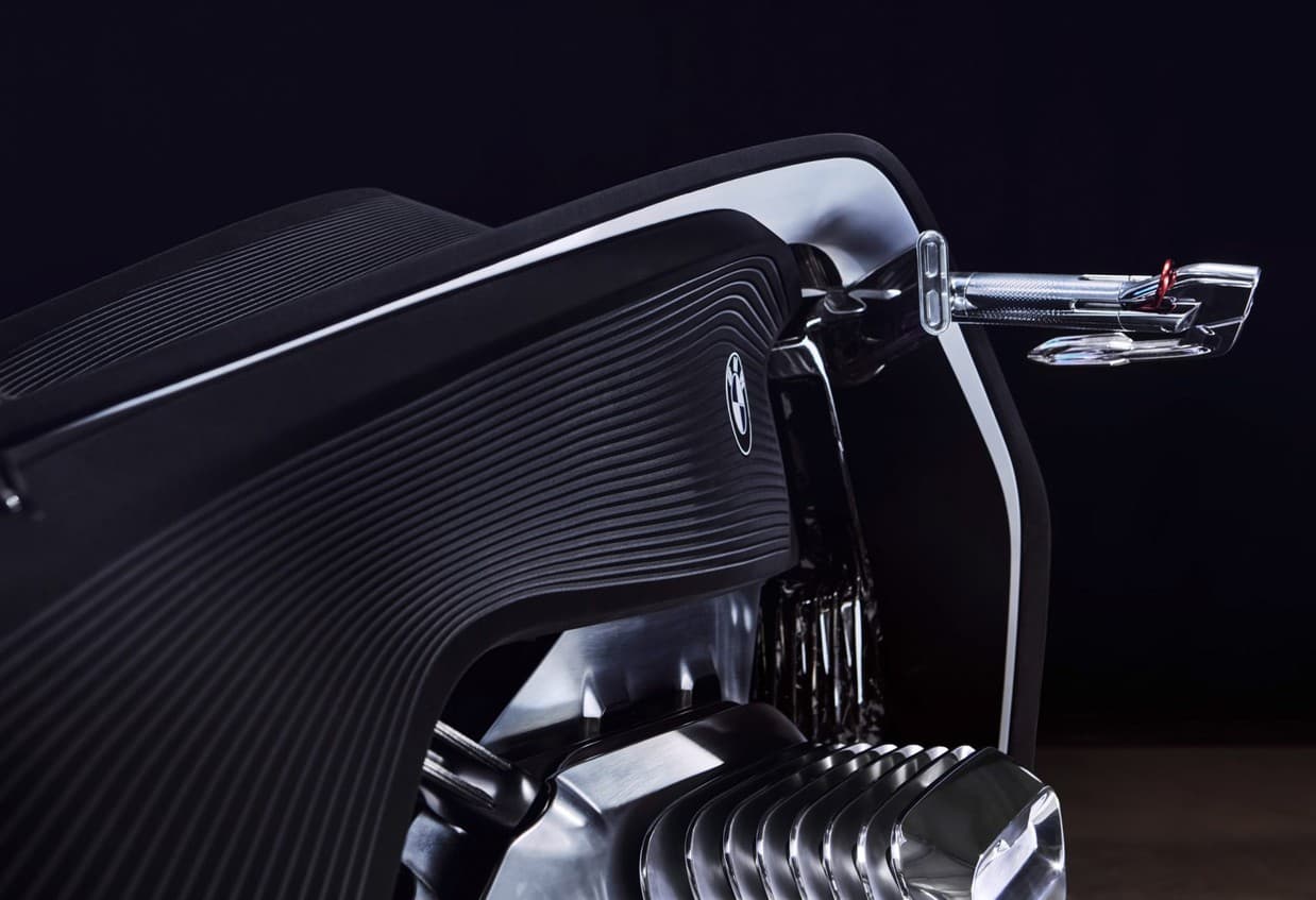 BMW unveils super-safe motorcycle that can't fall over — 13