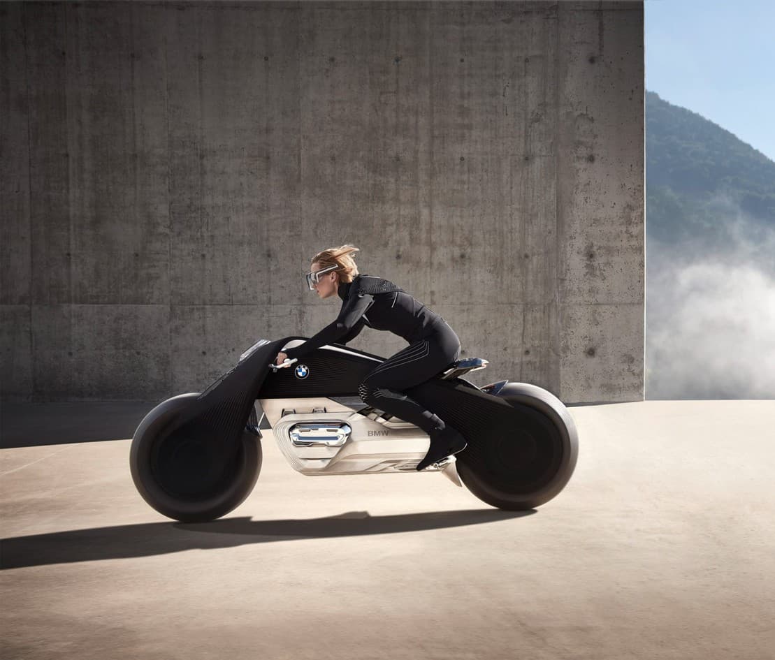 BMW unveils super-safe motorcycle that can't fall over — 2