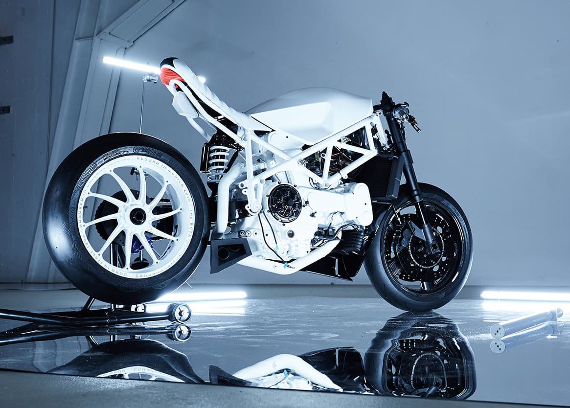 Самолет или обувь: удивительный кастом Ducati 916 Concord — 5