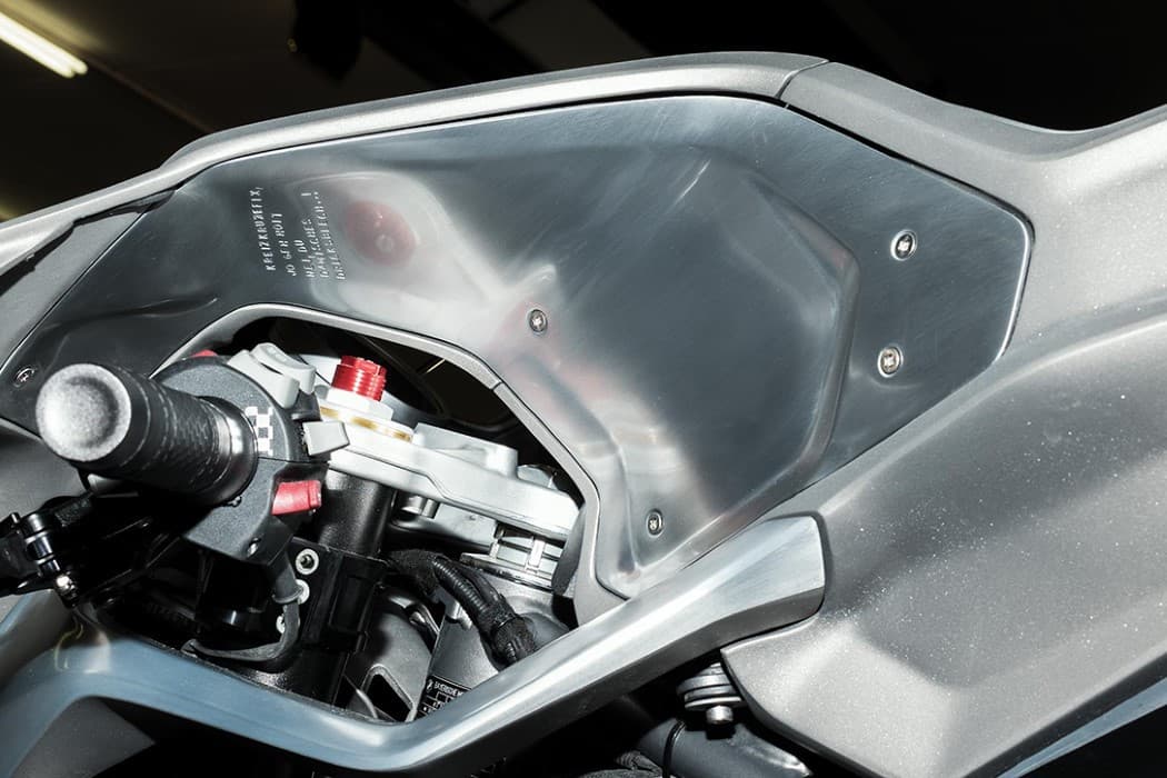 THIS CUSTOM BMW MOTORBIKE IS A BEAST! — 6