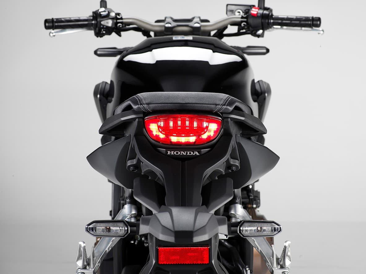 Кафе в восторге: Honda превратила бюджетный нейкед в CB650R — 8
