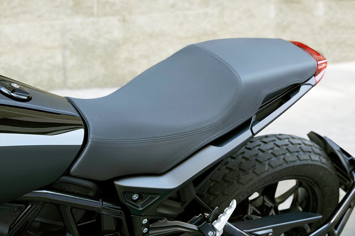 Самый быстрый Indian: дебютировал стрит-трекер FTR1200 и FTR1200 S — 15