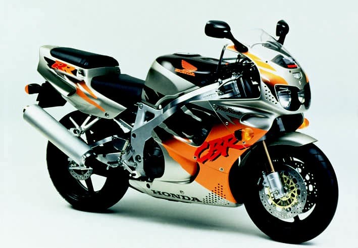 Огнём и мечом: история Honda Fireblade — 4