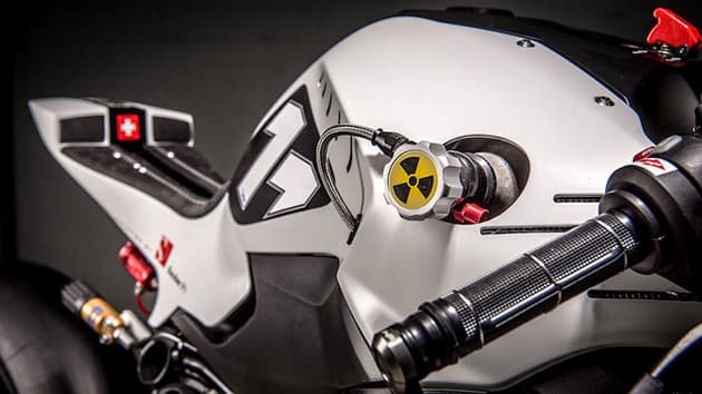 «Белый яд»: BMW R1200R готов к уличной драке — 6
