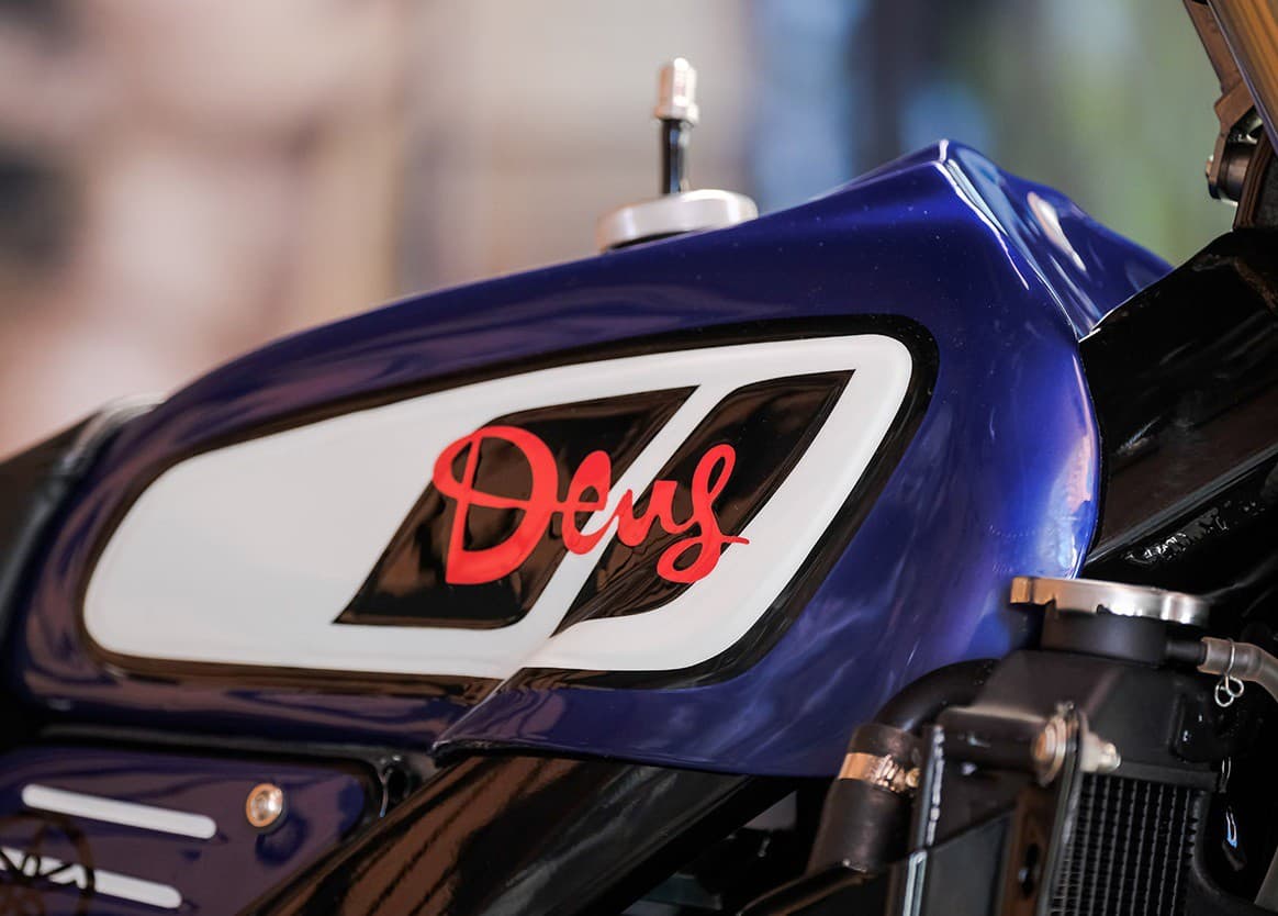 Кросс со стилем: боевая Yamaha YZ450FX выбирает олд-скул — 4