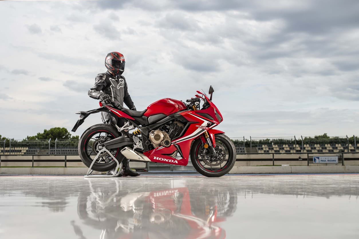 R вместо F: Honda представила CBR650R — 2