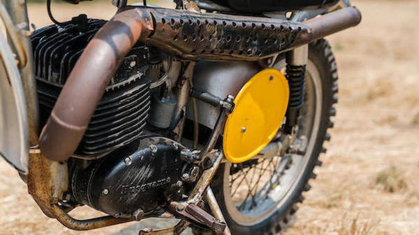Древний мотоцикл Husqvarna продали за астрономическую сумму — 3